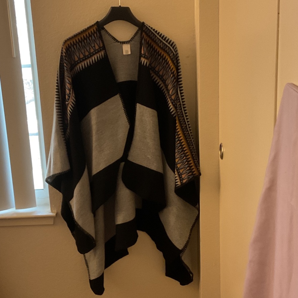 Stylish Black and Gray Women's poncho